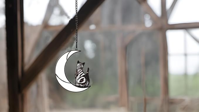 Handcrafted Stained Glass Tabby Cat Memorial Suncatcher - American Shorthair Keepsake, Memorial Gift for Cat Lovers
