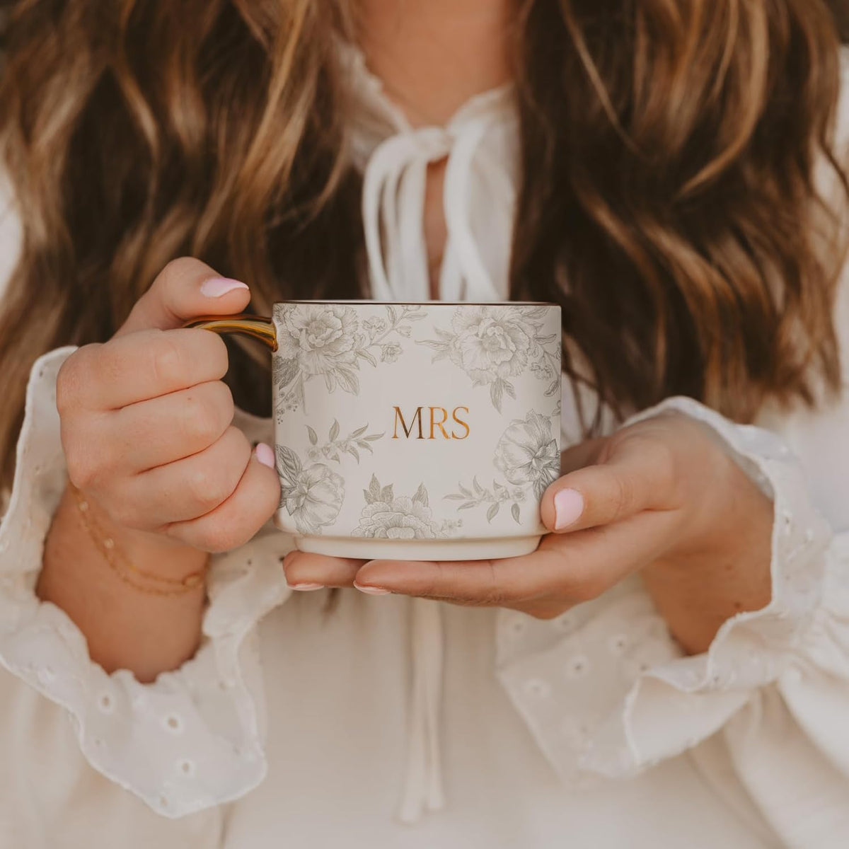 Sweet Water Decor Mrs Mug, 14oz Fine Bone China Coffee Cup with Gold Handle and Grey Delft Pattern, Bridal Shower Gift for Wedding Bride, Engagement & Newlyweds