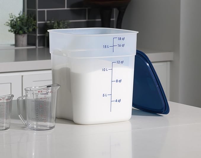 Cambro FreshPro 18 Quart (QT) Food Storage Container with Lid (Restaurant Grade) - for Food Prep, Commercial Kitchen, Pet and Dog Food Container (Translucent)