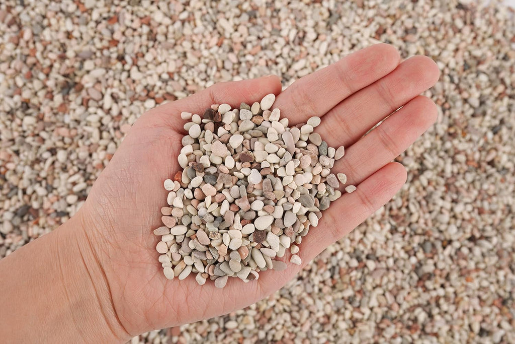 LANDEN Betanu Aquascape Sand for Aquarium Landscape, Natural Cosmetic Gravel, Granite Sand, Fish Tank Decorative Sand, Coarse Sand for Plants, Small Pea Gravel, Light Colored Gravel 3-5mm 2L (7lbs)