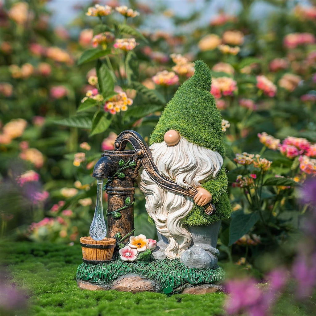 TERESA'S COLLECTIONS Garden Gnomes Decor with Solar Lights, Fathers Gifts, Green Outdoor Resin Decorations for Porch Patio, Gnome Ornaments for Dad and Mom，9"