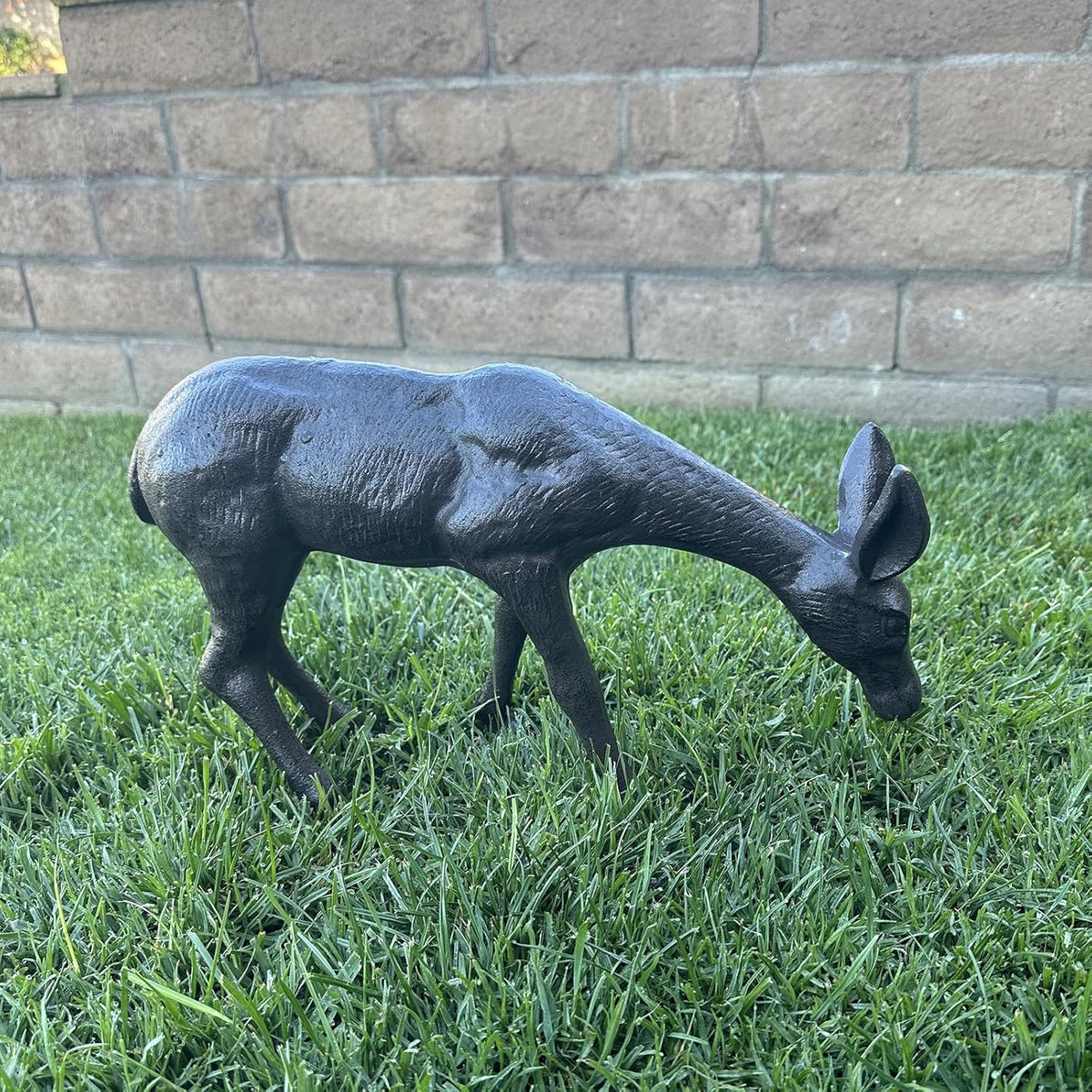 Cast Iron Deer Sculpture（11.4" Tall）, Realistic Lawn Garden Decor Statue, Lifelike Grazing Deer Figure, Outdoor/Indoor Decorative Art, Metal Animal Ornament HC3672